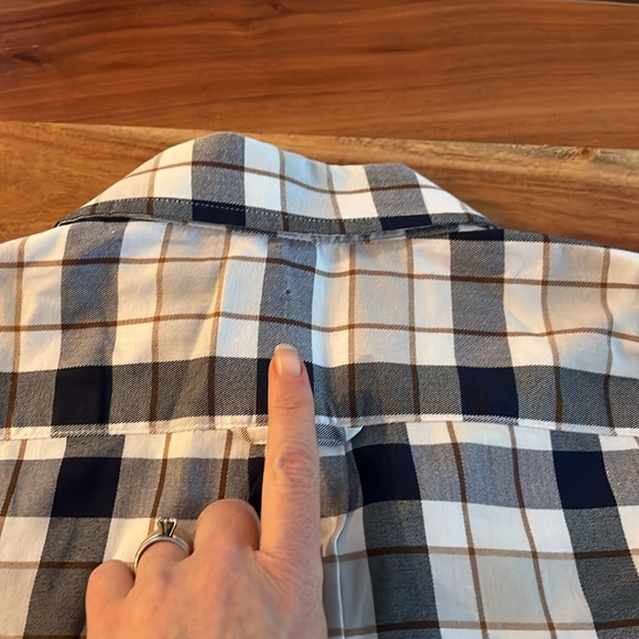 Beta Venturing Men's Large Plaid Button Down Casual Adventuring Shirt - Picture 9 of 9